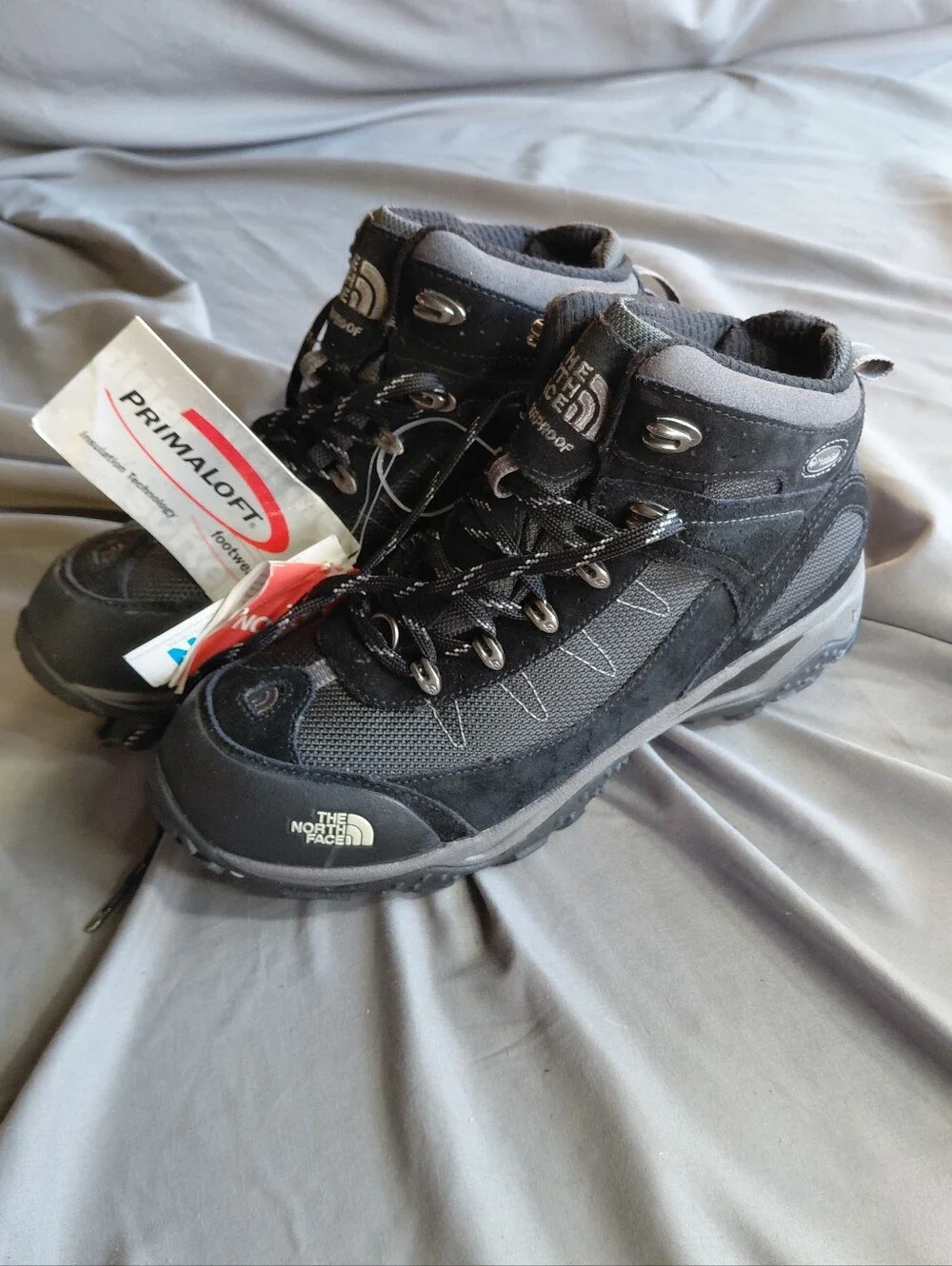 The North Face Men's Black/Gray Insulated Hiking Boots Sz9 NWT Hydroseal Weather